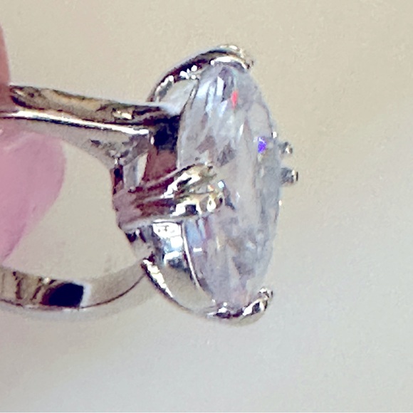 Brand New Cocktail Ring Large Synthetic Zirconia. - Picture 6 of 8
